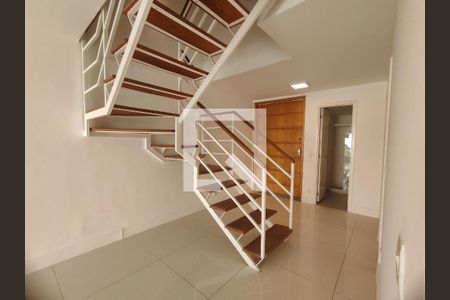Casa de Condomínio para alugar com 5 quartos, 200m² em Recreio dos Bandeirantes, Rio de Janeiro