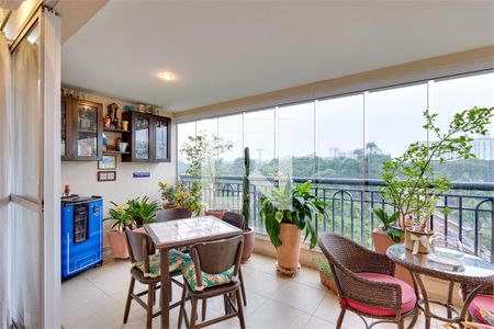 Apartamento à venda com 3 quartos, 185m² em Santo Amaro, São Paulo