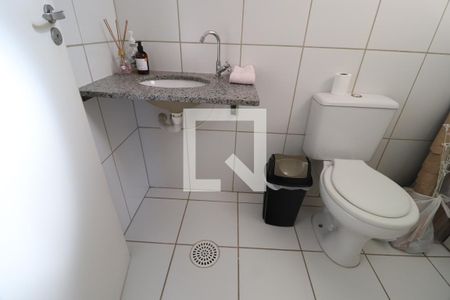 Lavabo de apartamento para alugar com 2 quartos, 90m² em Martins, Uberlândia