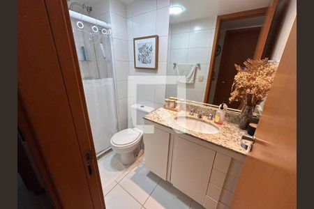 Banheiro  de apartamento à venda com 2 quartos, 62m² em Barra Olímpica, Rio de Janeiro