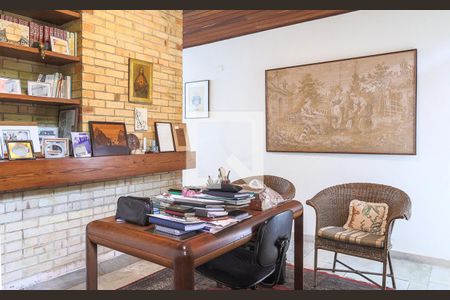 Casa à venda com 4 quartos, 366m² em Vila Tramontano, São Paulo