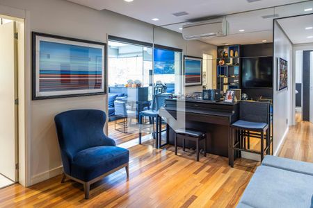 Sala de apartamento à venda com 2 quartos, 64m² em Itaim Bibi, São Paulo
