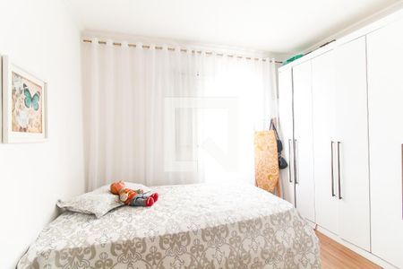 Quarto 1 de apartamento à venda com 2 quartos, 60m² em Jardim Redil, São Paulo