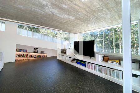 Sala de casa de condomínio à venda com 4 quartos, 488m² em Vile de Montagne, Nova Lima