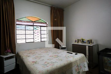 Quarto de casa para alugar com 2 quartos, 180m² em Boa Vista, Belo Horizonte