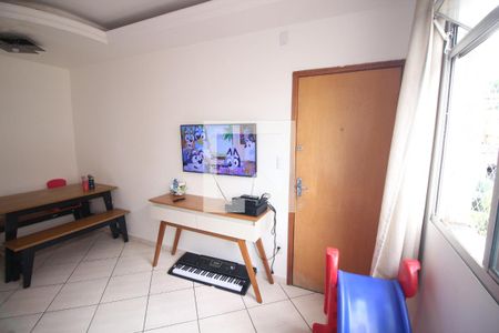 Sala de apartamento para alugar com 2 quartos, 60m² em Novo Riacho, Contagem