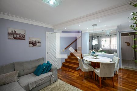 Sala de casa de condomínio para alugar com 2 quartos, 123m² em Parque das Cigarreiras, Taboão da Serra