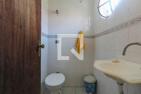 Lavabo de casa para alugar com 3 quartos, 185m² em Jardim Roseli, São Paulo