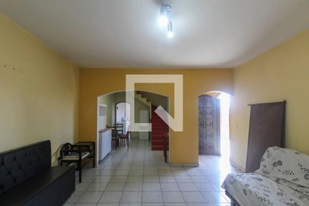 Sala de casa para alugar com 3 quartos, 185m² em Jardim Roseli, São Paulo