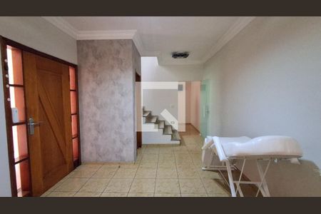 Casa para alugar com 3 quartos, 250m² em Oswaldo Cruz, São Caetano do Sul