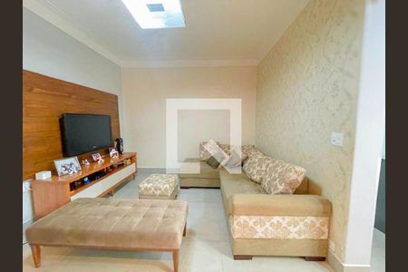 Casa à venda com 3 quartos, 477m² em Cambuci, São Paulo