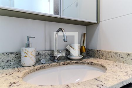 Banheiro de kitnet/studio para alugar com 1 quarto, 35m² em República, São Paulo