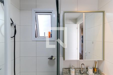 Banheiro de kitnet/studio para alugar com 1 quarto, 35m² em República, São Paulo