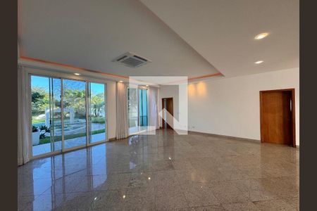 Sala de casa de condomínio à venda com 5 quartos, 1030m² em Barra da Tijuca, Rio de Janeiro