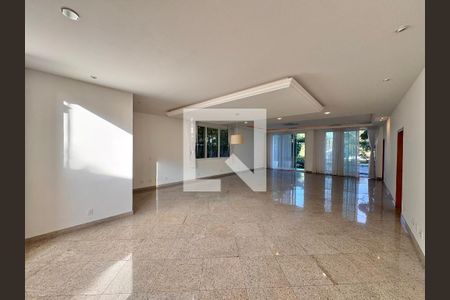 Sala de casa de condomínio à venda com 5 quartos, 1030m² em Barra da Tijuca, Rio de Janeiro