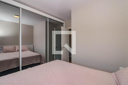 Quarto 1 de apartamento para alugar com 2 quartos, 54m² em Jardim Carvalho, Porto Alegre