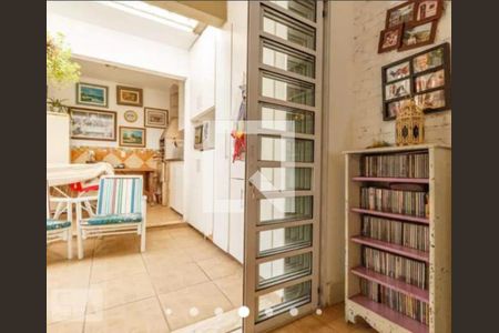 Casa à venda com 2 quartos, 125m² em Vila do Bosque, São Paulo