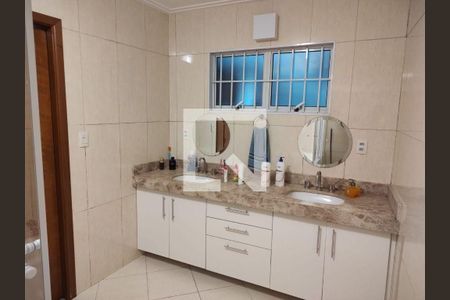 Casa à venda com 3 quartos, 168m² em Vila Monumento, São Paulo