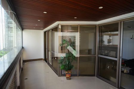 Varanda de apartamento para alugar com 4 quartos, 177m² em Barra da Tijuca, Rio de Janeiro