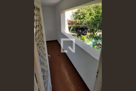 Casa à venda com 4 quartos, 1525m² em Vila Liviero, São Paulo