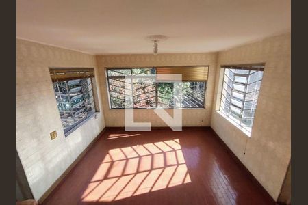 Casa à venda com 4 quartos, 1525m² em Vila Liviero, São Paulo