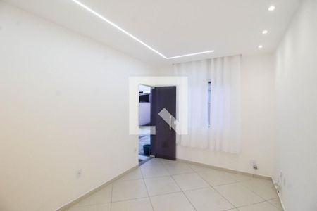 Sala de casa para alugar com 2 quartos, 84m² em Santo Elias, Mesquita