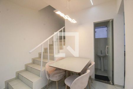 Sala de casa para alugar com 2 quartos, 84m² em Santo Elias, Mesquita