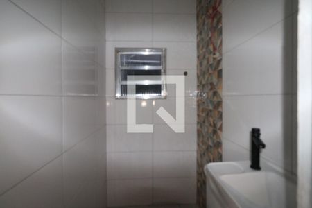 Banheiro de casa para alugar com 1 quarto, 40m² em Taboão, Diadema