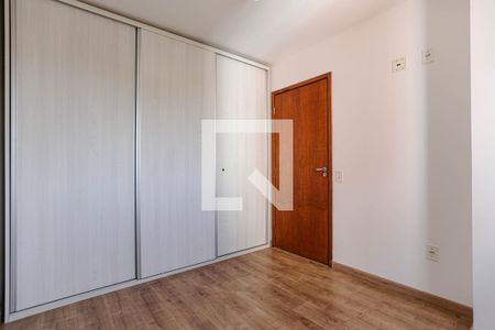 Quarto 1  de apartamento para alugar com 3 quartos, 57m² em Jardim Sao Pedro, Mogi das Cruzes