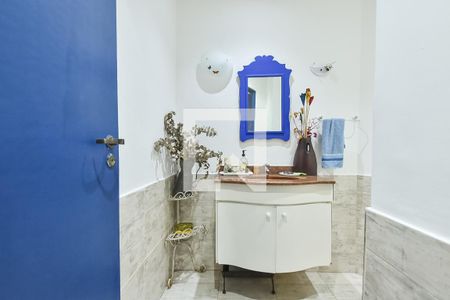 Lavabo de casa para alugar com 3 quartos, 350m² em Aclimação, São Paulo