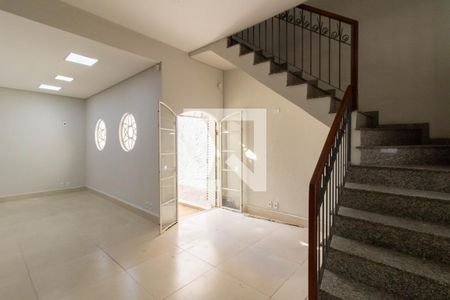 Sala de casa para alugar com 4 quartos, 270m² em Vila Galvão, Guarulhos