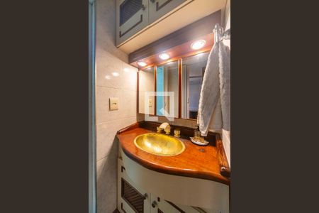 Banheiro  de apartamento à venda com 2 quartos, 55m² em Jardim Alvorada, Santo André
