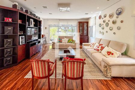Casa à venda com 3 quartos, 366m² em Sumaré, São Paulo