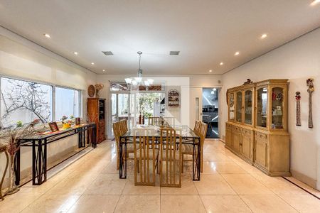 Casa à venda com 3 quartos, 366m² em Sumaré, São Paulo