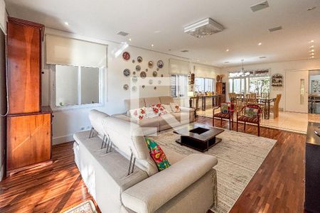 Casa à venda com 3 quartos, 366m² em Sumaré, São Paulo