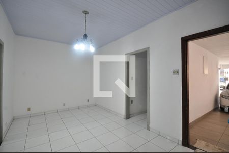 Sala de casa à venda com 2 quartos, 320m² em Parada Inglesa, São Paulo