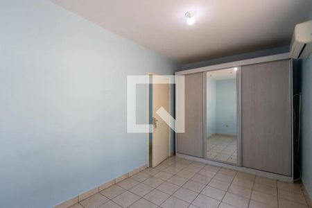 Quarto de apartamento à venda com 2 quartos, 58m² em Medianeira, Porto Alegre