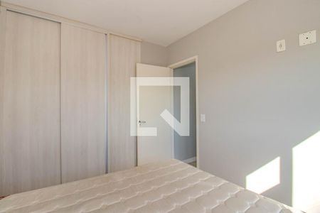 Quarto 2 de apartamento para alugar com 2 quartos, 48m² em Passo das Pedras, Porto Alegre