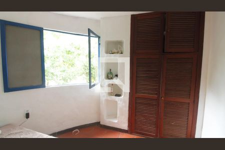 Sala de casa de condomínio para alugar com 2 quartos, 60m² em Praia do Siqueira, Cabo Frio