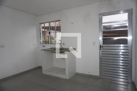 Cozinha de casa para alugar com 1 quarto, 29m² em Jardim Santo Eduardo, Embu das Artes