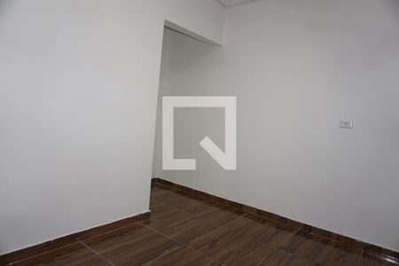Quarto de casa para alugar com 1 quarto, 35m² em Jardim Santo Eduardo, Embu das Artes