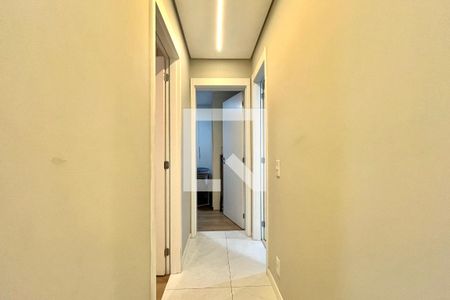Corredor  de apartamento à venda com 2 quartos, 100m² em Jardim Prudência, São Paulo