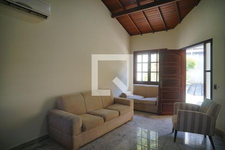 Sala de casa à venda com 4 quartos, 360m² em Itaipu, Niterói