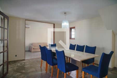 Sala de Jantar de casa à venda com 4 quartos, 360m² em Itaipu, Niterói