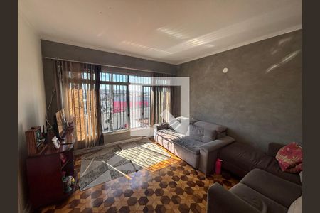 Sala de casa à venda com 6 quartos, 250m² em Jardim Eliane, São Paulo