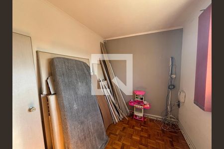 Quarto 1 de casa à venda com 6 quartos, 250m² em Jardim Eliane, São Paulo