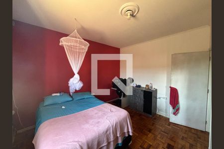 Quarto 2 de casa à venda com 6 quartos, 250m² em Jardim Eliane, São Paulo