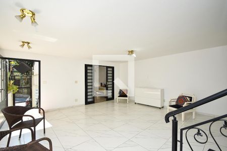Sala  de casa à venda com 3 quartos, 240m² em Sumaré, São Paulo