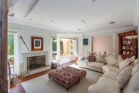 Casa à venda com 4 quartos, 740m² em Residencial Tambore, Barueri