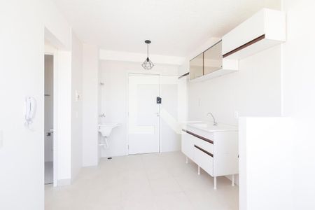 Sala/Cozinha de apartamento à venda com 2 quartos, 33m² em Fazenda Aricanduva, São Paulo